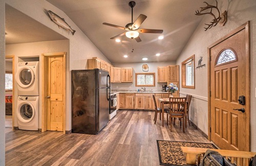Soldotna Cabin | Cozy Downtown Soldotna Cabin: Dogs Welcome!