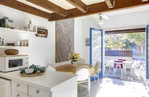 Biscarrosse Plage House | Cozy Duplex House Near Ocean with Terrace and Parking - Sleeps 5-6 - 40600 Biscarrosse Plage