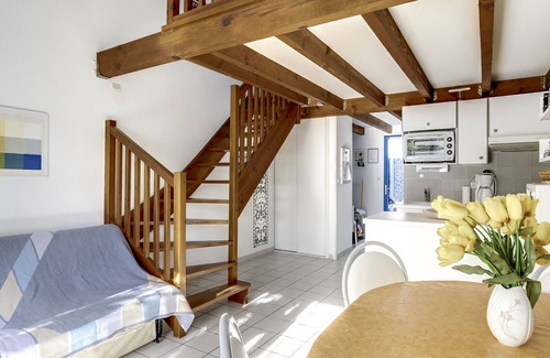 Biscarrosse Plage House | Cozy Duplex House Near Ocean with Terrace and Parking - Sleeps 5-6 - 40600 Biscarrosse Plage