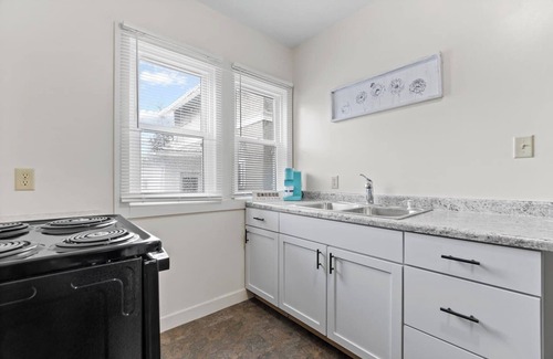 Fort Wayne Apartment | Cozy Essentials Apt in Downtown FW