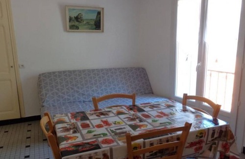 Amelie-les-Bains-Palalda Apartment | Cozy F2 Apartment for 3 in Downtown Amélie-les-Bains, 50m from Spa, Pets Welcome