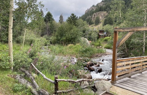 Lyons Cabin | Cozy Family Cabin in Peaceful Valley Ranch