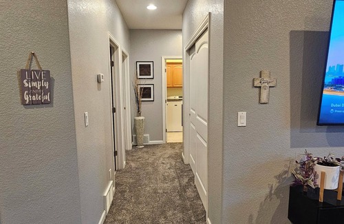 Casper House | Cozy family home in Caspers finest neighborhood