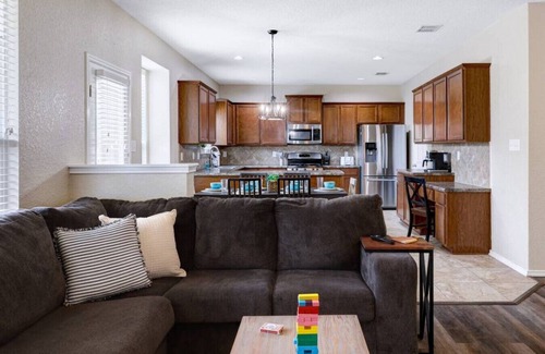 San Antonio House | Cozy Family Home w/Pool Access and Theater Room!