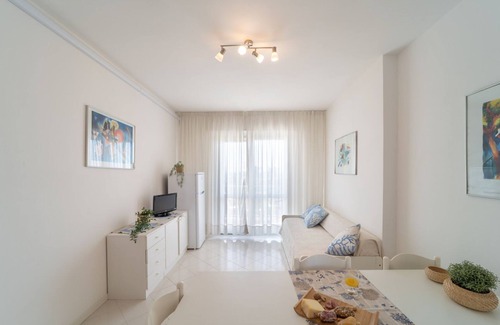Lignano Pineta Apartment | Cozy flat with shared pool near the beach