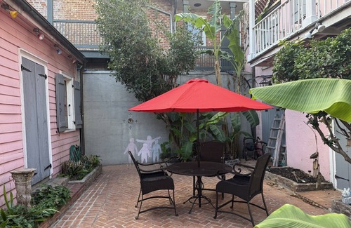 French Quarter House | Cozy FQ 3b home, late 1700's Creole Cottage in the heart of the French Quarter.