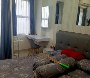 Depok Apartment | Cozy Furnished Studio Apartemen Transpark Cibubur by Royal Home Indonesia