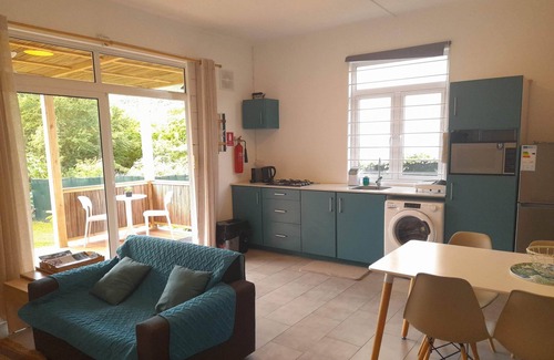 La Gaulette Apartment | Cozy Garden Retreat with Mountain Views, close to Le Morne Beach