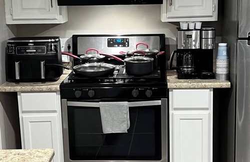 Hickory Hills Apartment | Cozy Garden Unit 1st flr with private entrance and Turo vehicle available.
