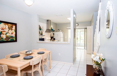 Meadow Pointe Condo | Cozy Gated Townhome w/Patio, Full Kitchen & Pet-Friendly Stay – Near Shopping & Attractions!