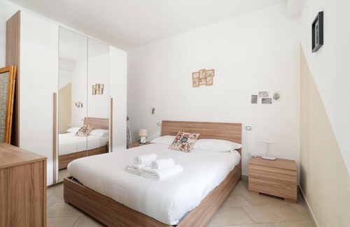 Bruzzano Apartment | Cozy Ground-Floor Apartment in Affori