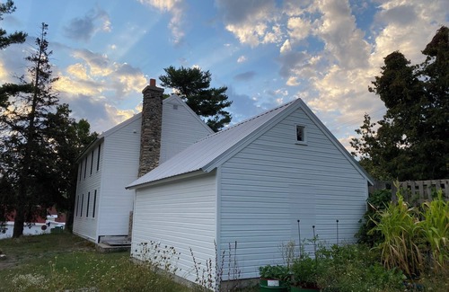 Lake Leelanau Cabin | Cozy guesthouse with WiFi in charming Lake Leelanau
