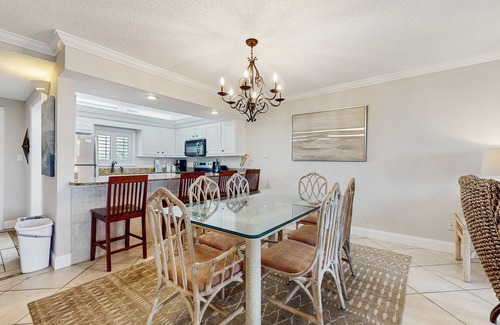 Miramar Beach Condo | Cozy, Gulf-front home with 2 beach chairs - short distance to entertainment