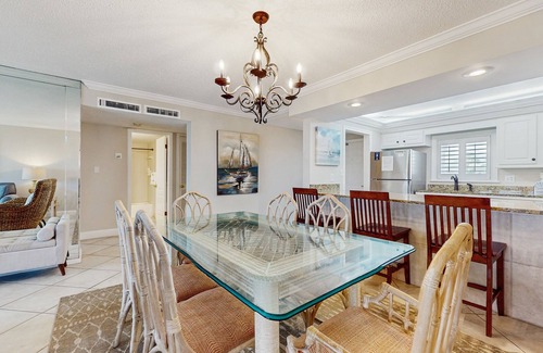 Miramar Beach Condo | Cozy, Gulf-front home with 2 beach chairs - short distance to entertainment