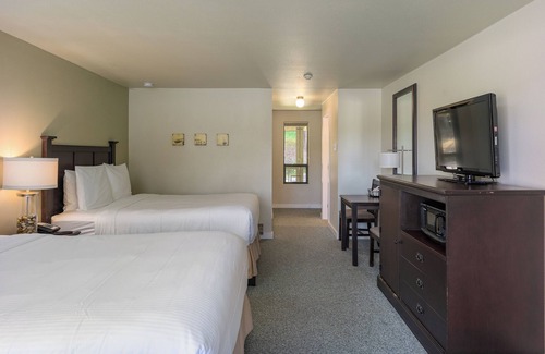 Rosario House | Cozy Harborside Stay | Secluded Orcas Island Getaway- Harborside 2442