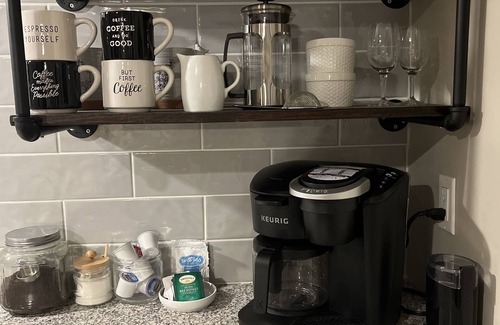 Ste Genevieve House | Cozy Haven Little Hidden Gem Sleeps 4