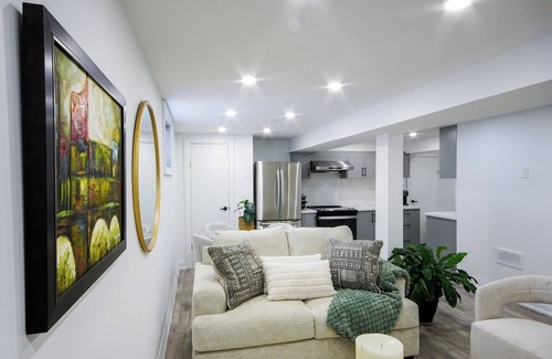 Brantford House | Cozy Hideaway - Your home away from home. Private Entry + Full Kitchen
