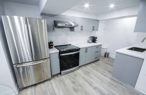 Brantford House | Cozy Hideaway - Your home away from home. Private Entry + Full Kitchen