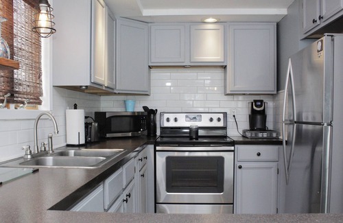 Higgins Lake Cottage | Cozy Higgins Lake Cottage - GREAT LOCATION!