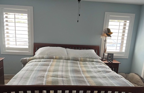 Huntsville House | Cozy Hilltop Hideaway over looking Pinevew