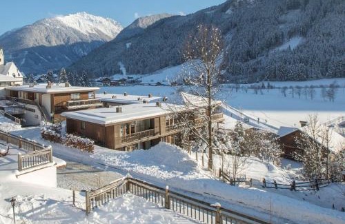 Wald im Pinzgau House | Cozy Holiday Home in Königsleiten with Sauna