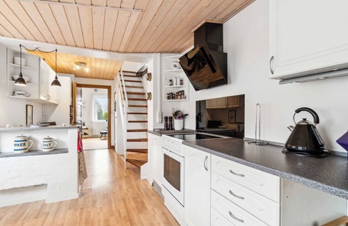 Akirkeby Villa | Cozy holiday home with lots of charm