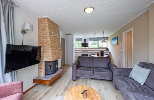 Den Burg House | Cozy holiday home with hot tub on Texel
