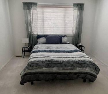 Camrose House | Cozy Home