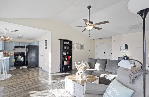 Charlotte House | Cozy Home for Entire Family