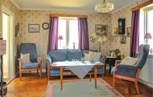 Arjang House | Cozy Home In Årjäng With Kitchen