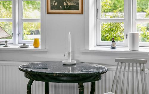 Tejn House | Cozy Home In Allinge With Kitchen