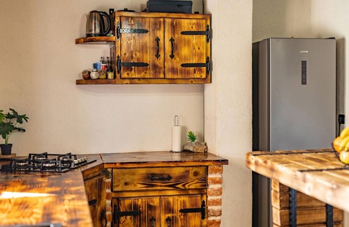 Blaca House | Cozy home in Blaca with WiFi