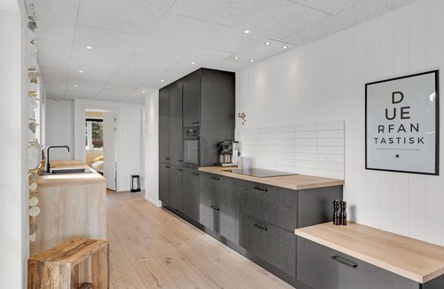 Ho House | Cozy home in Blåvand with kitchen