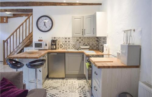 Callac House | Cozy Home In Callac De Bretagne
