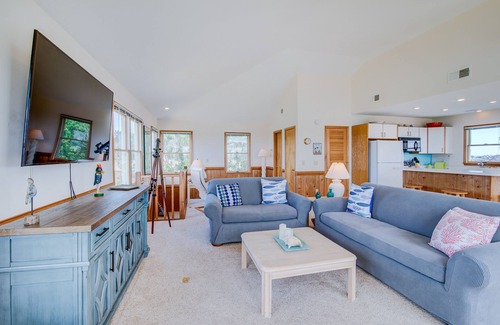 Carolina Dunes House | Cozy Home in Carolina Dunes Perfect to Explore the Heart of Duck