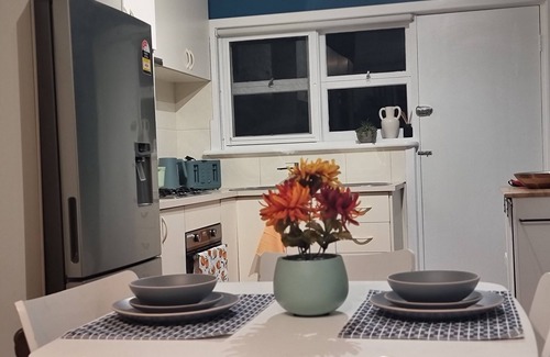 Ardross Apartment | Cozy home in cental location very close to Swan River-10 mins to Perth City