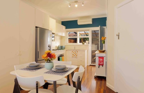 Ardross Apartment | Cozy home in cental location very close to Swan River-10 mins to Perth City