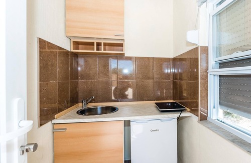 Sibenik House | Cozy home in Dubrava with WiFi