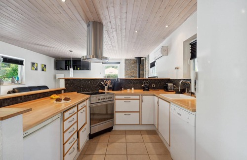 Glesborg House | Cozy home in Glesborg with WiFi