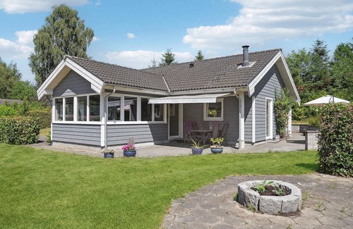 Glesborg House | Cozy home in Glesborg with WiFi