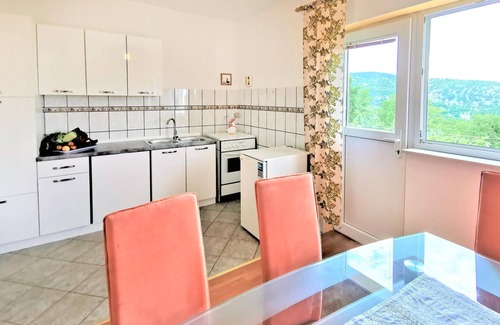 Vinodolska opcina House | Cozy home in Grizane with kitchen