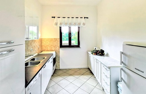 Vinodolska opcina House | Cozy home in Grizane with kitchen