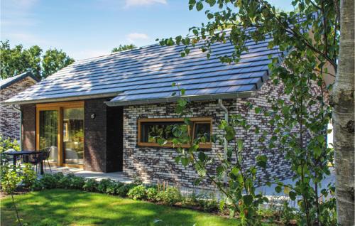 IJhorst House | Cozy Home In Ijhorst With Kitchen