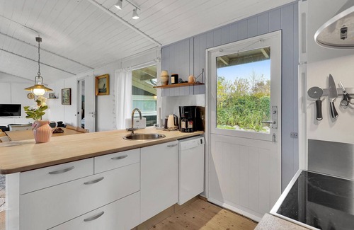 Karrebksminde House | Cozy home in Karrebæksminde with WiFi