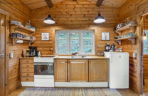 Knebel House | Cozy home in Knebel with kitchen