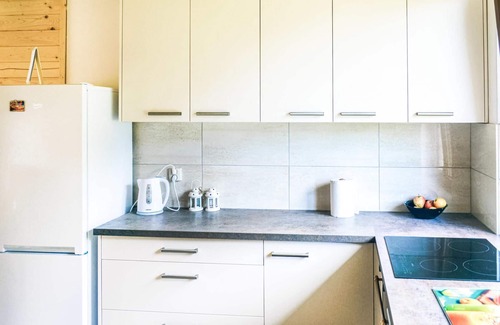 Kolczewo House | Cozy home in Kolczewo with kitchen