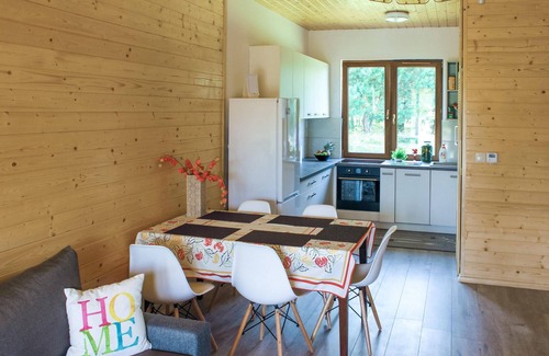 Kolczewo House | Cozy home in Kolczewo with kitchen