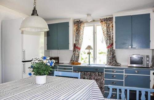 Kristinehamn House | Cozy home in Kristinehamn with WiFi