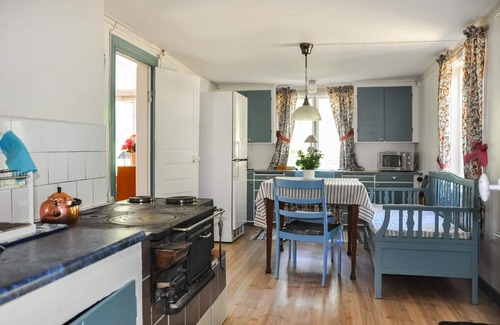 Kristinehamn House | Cozy home in Kristinehamn with WiFi