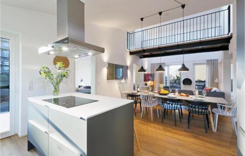 Lembruch House | Cozy Home In Lembruchdümmer See